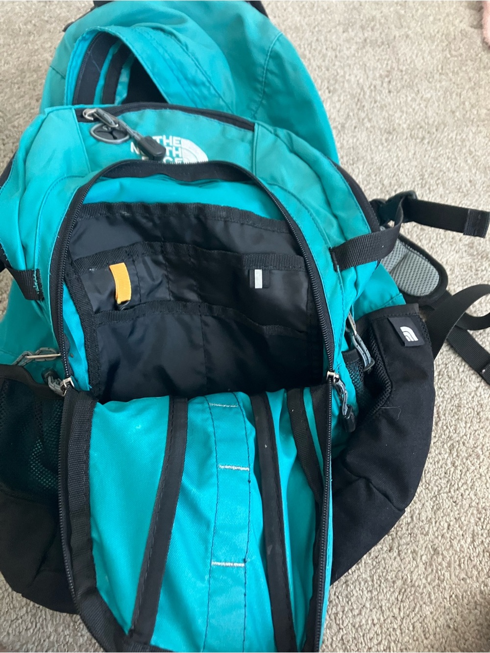 North face heckler backpack - Picture 3 of 5